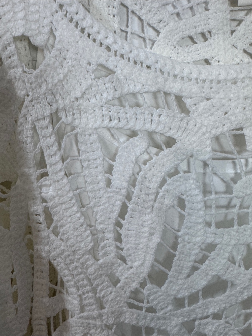 Skye's the Limit White Crochet Tunic Top w/ Cami - Size XL - Picture 6 of 10